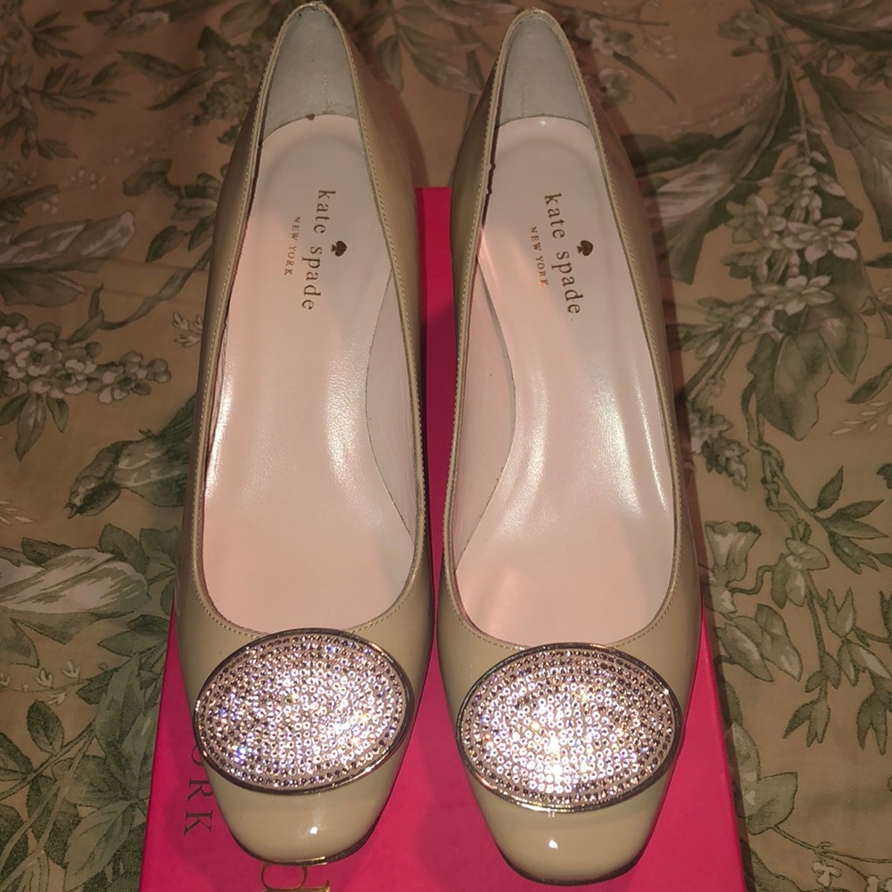 Kate spade beige leather kitten heel